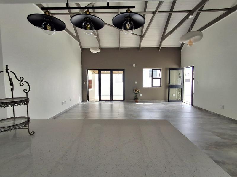 3 Bedroom Property for Sale in Britannia Bay Western Cape